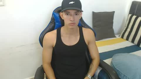 Snapshot of jake_shadow14 chatting on 06/11/26, 04:16 Hi guys im new 3 online show from 06/11/26, 04:16