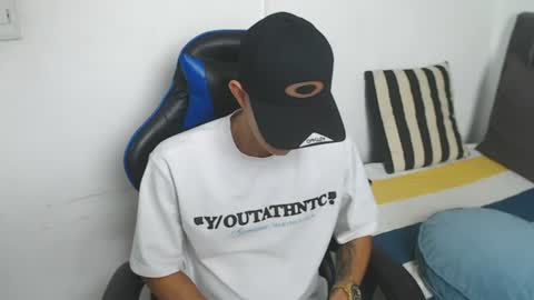 Snapshot of jake_shadow14 chatting on 06/13/26, 05:11 Hi guys im new 3 online show from 06/13/26, 05:11