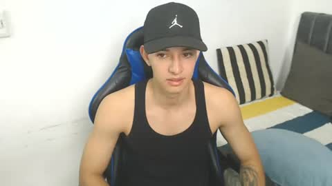 Snapshot of jake_shadow14 chatting on 06/26/26, 01:15 Hi guys im new 3 online show from 06/26/26, 01:15