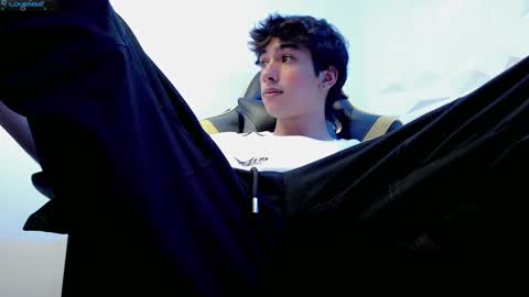 jake_tripp online show from 02/19/25, 03:50