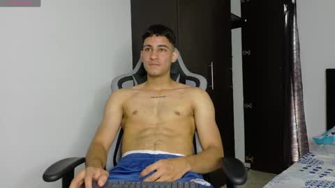 Snapshot of jakemonroe1 chatting on 04/14/26, 02:56 JakeMonroe online show from 04/14/26, 02:56