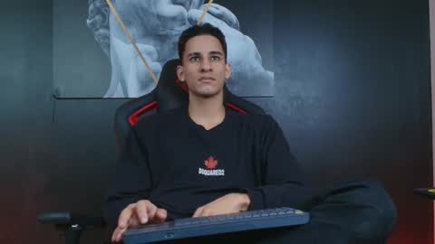 Snapshot of jakemoxley chatting on 09/13/25, 04:01 JakeMoxley online show from 09/13/25, 04:01