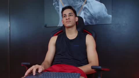 Snapshot of jakemoxley chatting on 09/17/25, 04:08 JakeMoxley online show from 09/17/25, 04:08