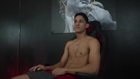 Snapshot of jakemoxley chatting on 11/05/25, 12:05 JakeMoxley online show from 11/05/25, 12:05