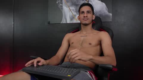 Snapshot of jakemoxley chatting on 11/20/25, 01:11 JakeMoxley online show from 11/20/25, 01:11