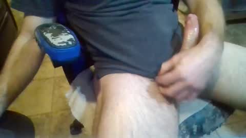 jakesgotasnake1 online show from 12/18/25, 07:14