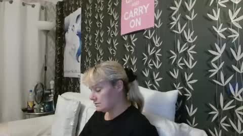JAKKI LOUISE pornstar online show from 09/17/25, 08:43