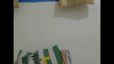 jalaiza01 online show from 05/12/26, 09:17