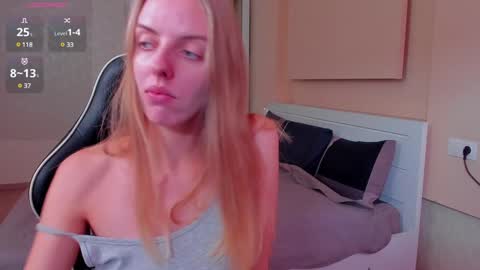 Snapshot of jam_cream chatting on 01/26/25, 08:36 Sofia online show from 01/26/25, 08:36