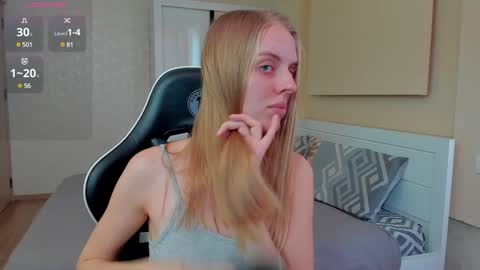 Snapshot of jam_cream chatting on 01/30/25, 09:47 Sofia online show from 01/30/25, 09:47