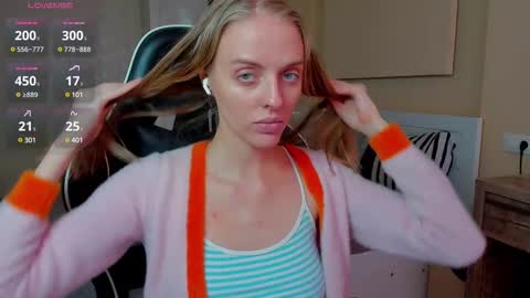 Snapshot of jam_cream chatting on 02/26/25, 09:53 Sofia online show from 02/26/25, 09:53