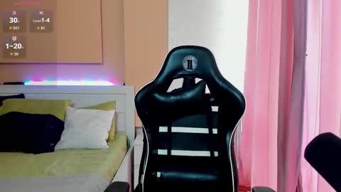 Snapshot of jam_cream chatting on 11/04/25, 08:46 Sofia online show from 11/04/25, 08:46