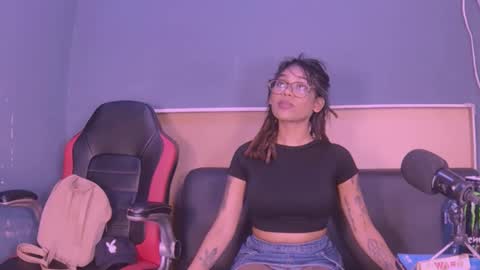 Snapshot of jamaicanbabex chatting on 12/11/24, 01:17 jamaicanbabex online show from 12/11/24, 01:17