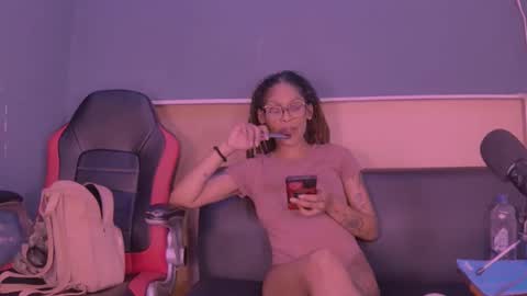 Snapshot of jamaicanbabex chatting on 12/23/24, 01:13 jamaicanbabex online show from 12/23/24, 01:13