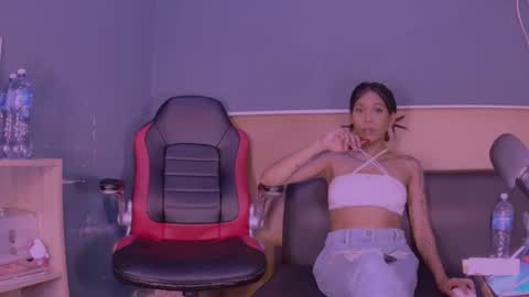 Snapshot of jamaicanbabex chatting on 01/19/25, 10:17 jamaicanbabex online show from 01/19/25, 10:17