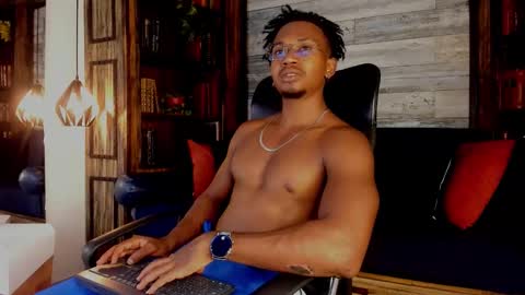   online show from 12/03/25, 04:53