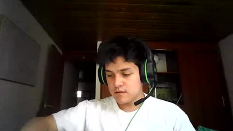 Snapshot of james__taylor21 chatting on 10/05/25, 09:24 JAMES TAYLOR online show from 10/05/25, 09:24