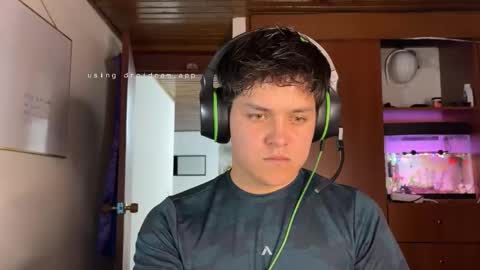 Snapshot of james__taylor21 chatting on 10/07/25, 02:31 JAMES TAYLOR online show from 10/07/25, 02:31