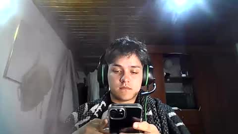 Snapshot of james__taylor21 chatting on 10/13/25, 01:49 JAMES TAYLOR online show from 10/13/25, 01:49