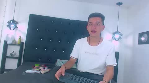 James y Kenet online show from 02/19/26, 11:39