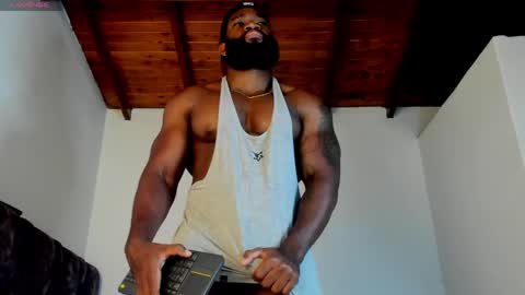 Snapshot of james_bbcmuscle chatting on 04/30/26, 04:46 James BBC online show from 04/30/26, 04:46