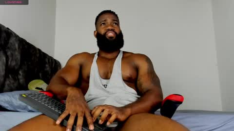 Snapshot of james_bbcmuscle chatting on 05/25/26, 07:09 James BBC online show from 05/25/26, 07:09