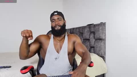 Snapshot of james_bbcmuscle chatting on 06/24/26, 07:13 James BBC online show from 06/24/26, 07:13