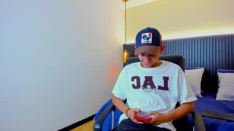 Snapshot of james_cute69 chatting on 01/15/26, 02:16 JAMES AND LILIE online show from 01/15/26, 02:16