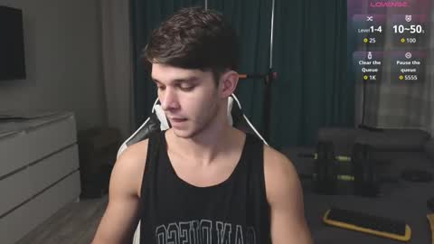 Snapshot of james_friends chatting on 11/03/25, 11:04 James online show from 11/03/25, 11:04