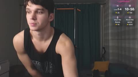 Snapshot of james_friends chatting on 11/14/25, 09:57 James online show from 11/14/25, 09:57