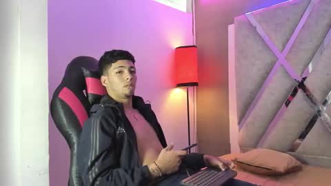 Snapshot of james_hill7 chatting on 11/07/25, 03:50 James Hill online show from 11/07/25, 03:50