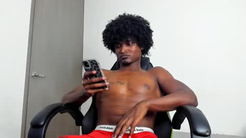 Snapshot of james_makony_1 chatting on 12/30/24, 08:21 james_makony_1 online show from 12/30/24, 08:21