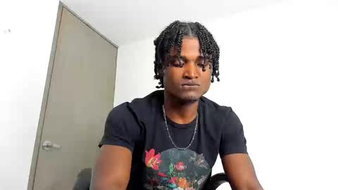 Snapshot of james_makony_1 chatting on 01/08/25, 04:12 james_makony_1 online show from 01/08/25, 04:12