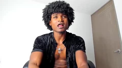 Snapshot of james_makony_1 chatting on 01/15/25, 05:50 james_makony_1 online show from 01/15/25, 05:50