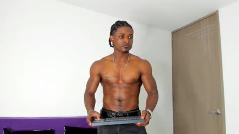 Snapshot of james_makony_1 chatting on 02/26/25, 04:36 james_makony_1 online show from 02/26/25, 04:36