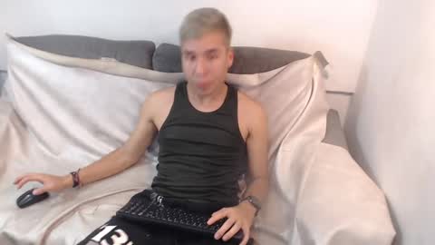 Snapshot of james_millnert chatting on 03/10/25, 08:34 james millnert online show from 03/10/25, 08:34