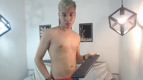 Snapshot of james_millnert chatting on 03/11/25, 07:47 james millnert online show from 03/11/25, 07:47