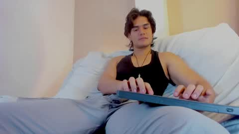 james_morrisonm online show from 06/03/26, 01:57