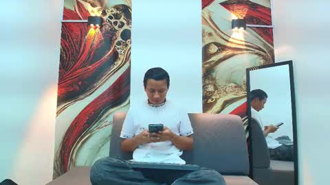 Snapshot of james_smiith_ chatting on 02/12/26, 11:44 James Smith online show from 02/12/26, 11:44