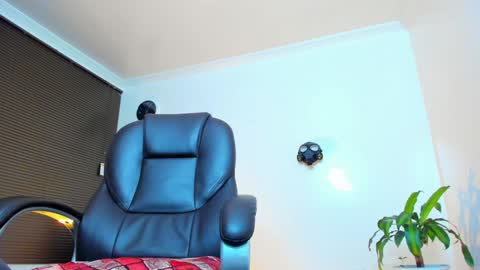 James online show from 02/01/25, 12:07