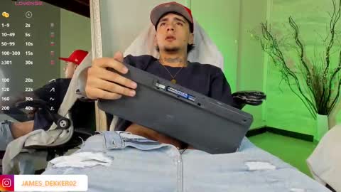 jamesdekker online show from 09/15/25, 08:42