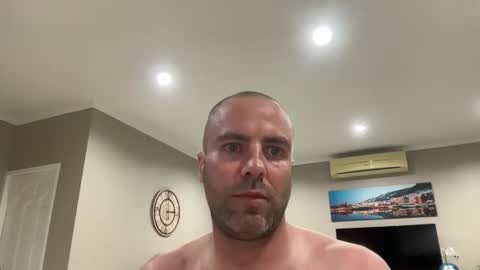 Snapshot of jamese85 chatting on 12/16/25, 05:51 Just4You online show from 12/16/25, 05:51