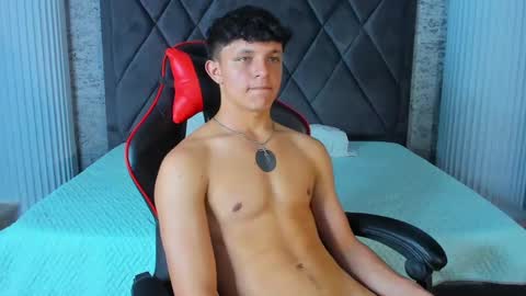 Snapshot of jamesgolden_ chatting on 03/05/25, 04:24 jamesgolden_ online show from 03/05/25, 04:24