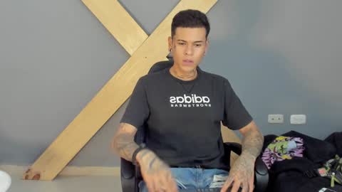 Snapshot of jamesinked_ chatting on 12/04/24, 06:06 Jamesinked online show from 12/04/24, 06:06