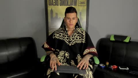 Snapshot of jamesinked_ chatting on 01/03/25, 06:33 Jamesinked online show from 01/03/25, 06:33