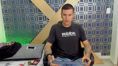 Snapshot of jamesinked_ chatting on 01/08/25, 02:14 Jamesinked online show from 01/08/25, 02:14