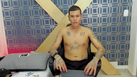 Snapshot of jamesinked_ chatting on 01/10/25, 05:24 Jamesinked online show from 01/10/25, 05:24