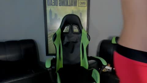 Snapshot of jamesinked_ chatting on 01/12/25, 07:53 Jamesinked online show from 01/12/25, 07:53