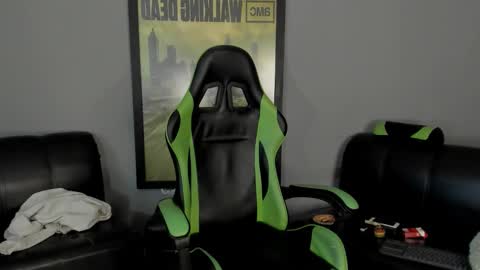 Snapshot of jamesinked_ chatting on 01/27/25, 07:56 Jamesinked online show from 01/27/25, 07:56