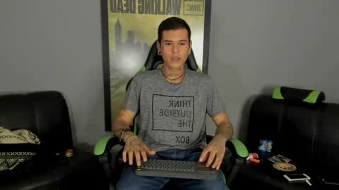 Snapshot of jamesinked_ chatting on 02/03/25, 09:29 Jamesinked online show from 02/03/25, 09:29